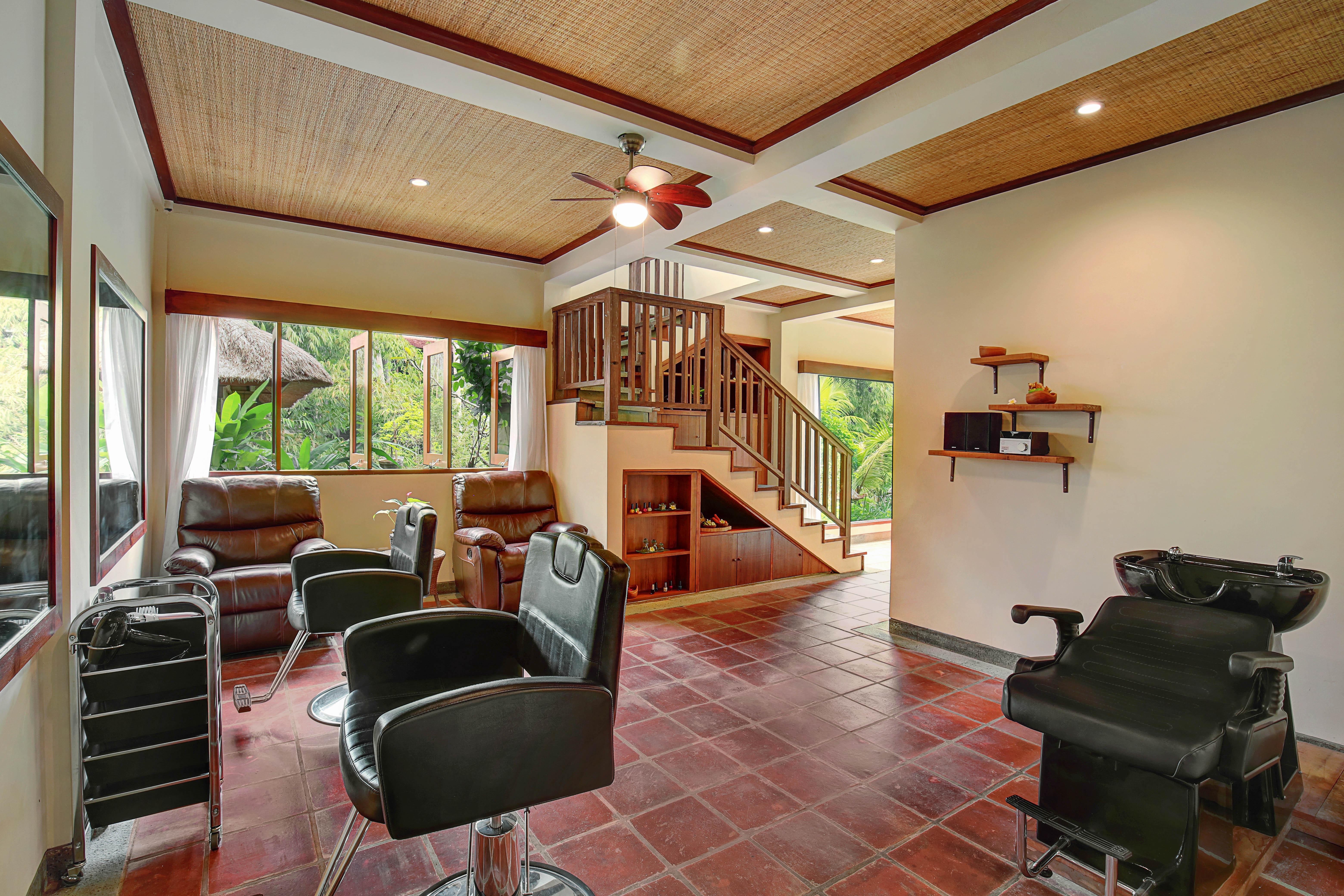 Ubud Nyuh Bali Resort & Spa Exteriér fotografie A salon in Thailand