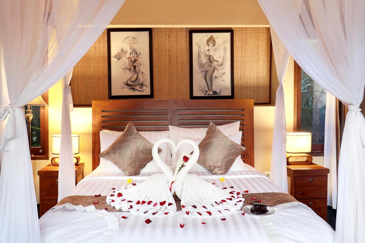 Ubud Nyuh Bali Resort & Spa Exteriér fotografie A bedroom at the hotel